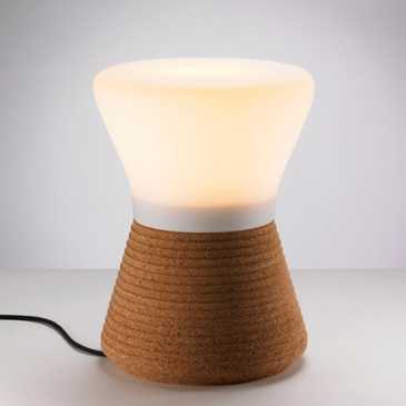 plug-by-tomas-kral-lamp_1